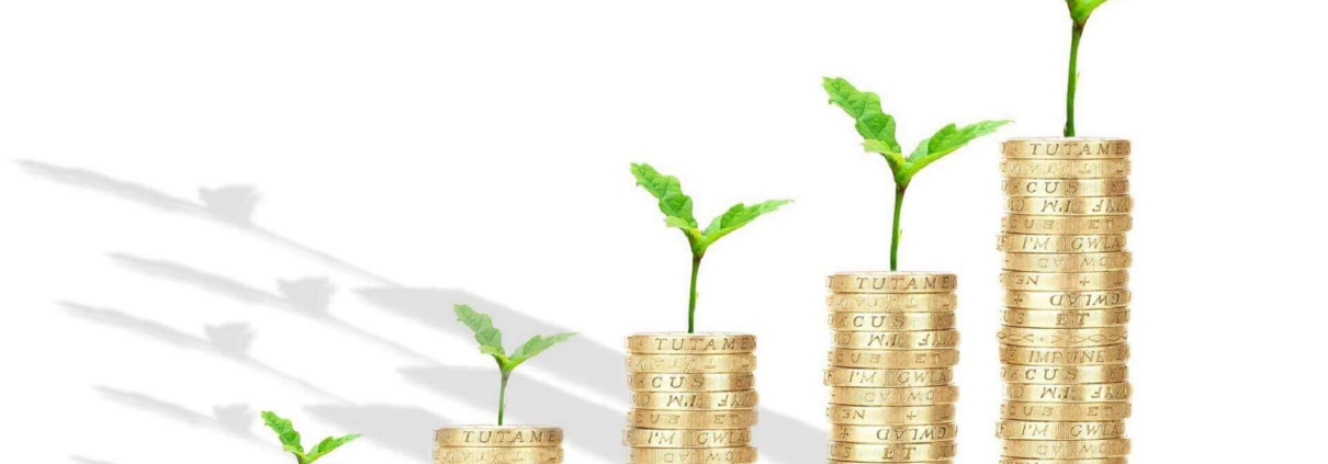 Erfahren Sie nützliches Hintergrundwissen, zukunftsweisende Trends und erhalten Sie wertvolle Hilfestellungen – nicht nur theoretisch, sondern praktisch angewandt. Das erwartet Sie in diesem eBook: Fallbezogene Betrachtung der einzelnen Finanzierungsbausteine. Success Stories und Ergebnisse aus der Praxis: Wenn aus Ideen unserer Kunden Erfolge werden. Experteninterviews mit erfahrenden Akteuren aus der Finanzierungsszene Inspirierende Kolumne zum Thema Mittelstand.